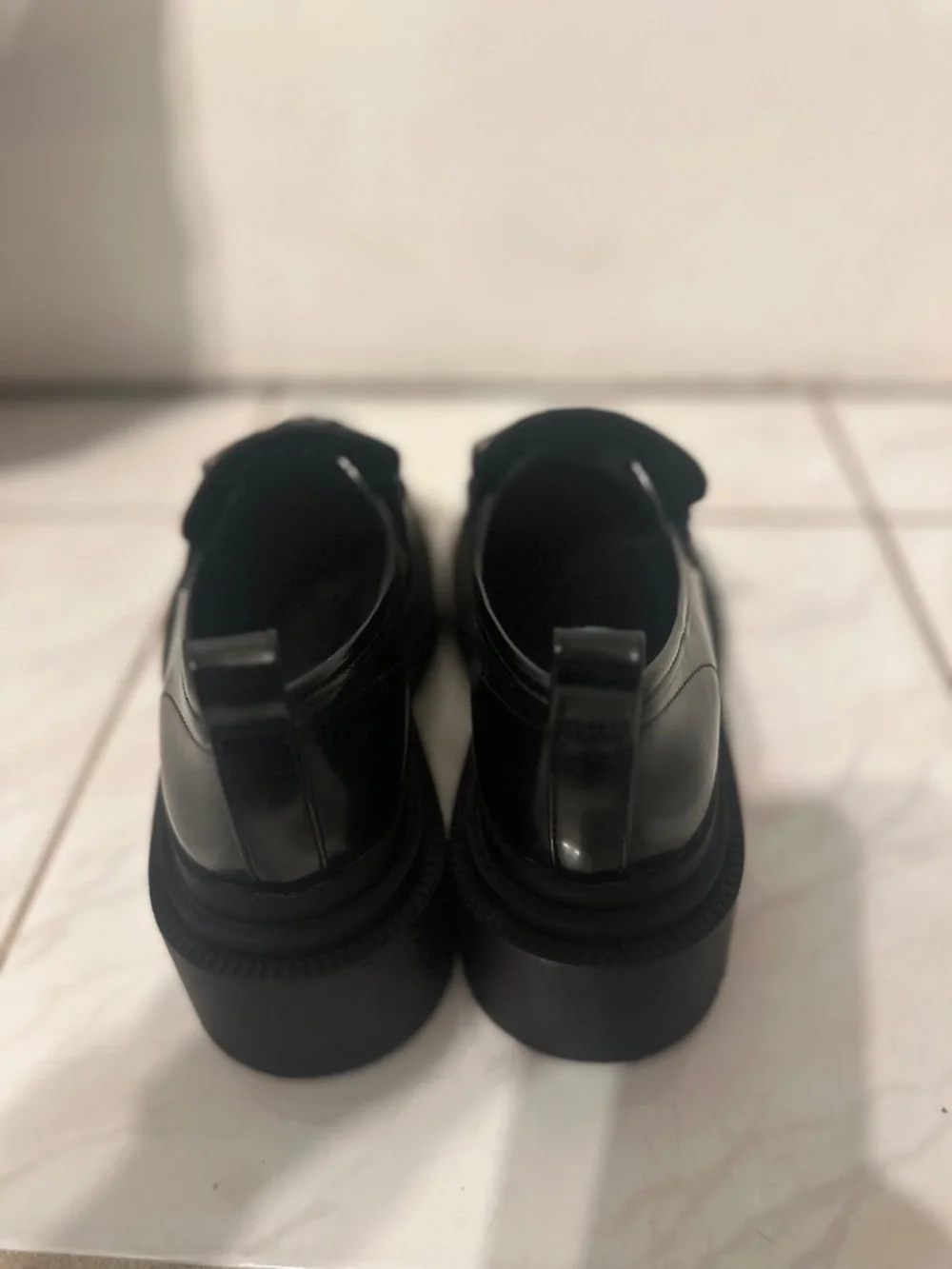 Madden Girl size 6 high heel shoes